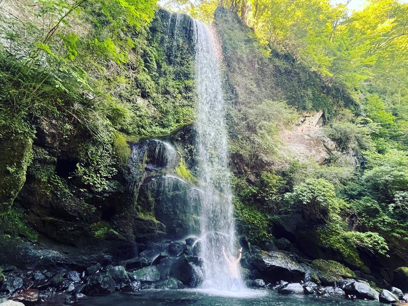 足柄のテントサウナ(川と滝サウナ)(南足柄市)|共用水風呂7℃