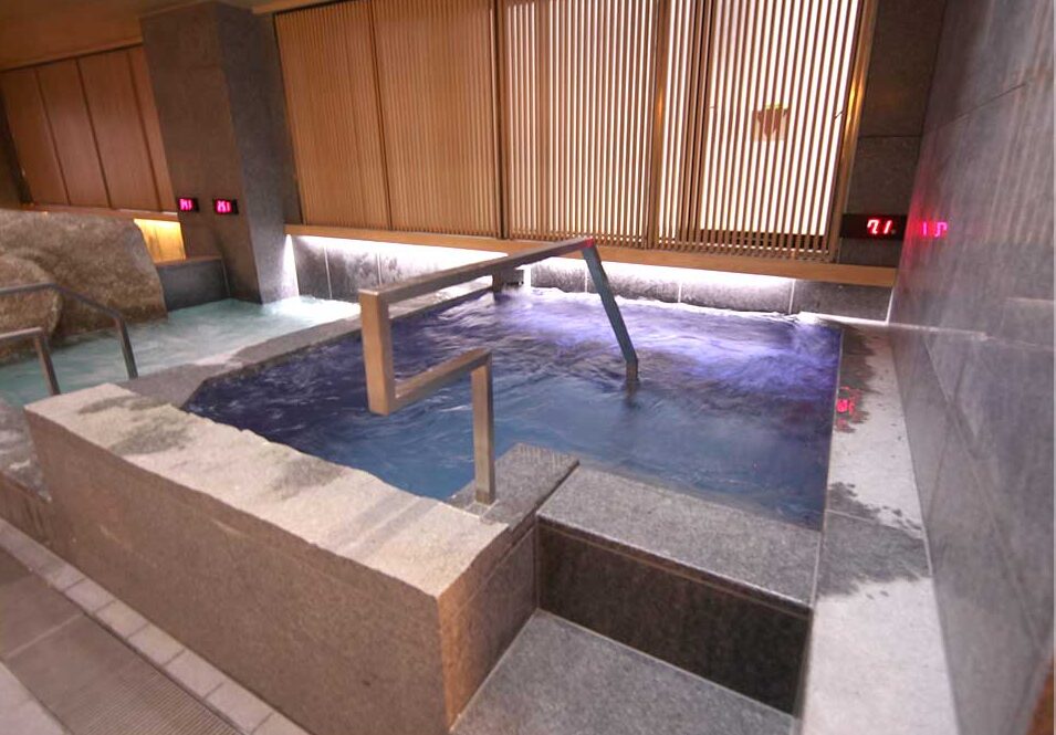 サウナ&ホテル かるまる池袋(豊島区)|男湯水風呂5.9℃