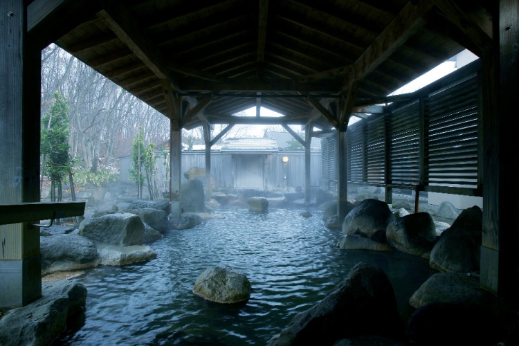 アソベの森 いわき荘(弘前市)|男湯水風呂10℃