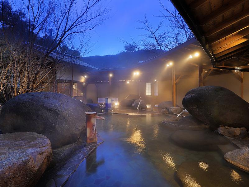 萬国屋(鶴岡市)|男湯水風呂10℃