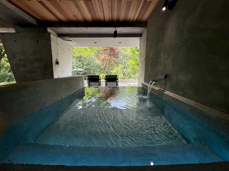 theKinta苗場『theさうな』(湯沢町)|共用水風呂7℃