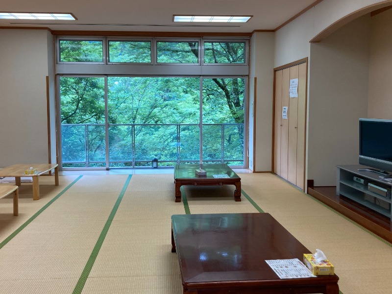 霧の森 交湯〜館(四国中央市)|男湯水風呂12℃