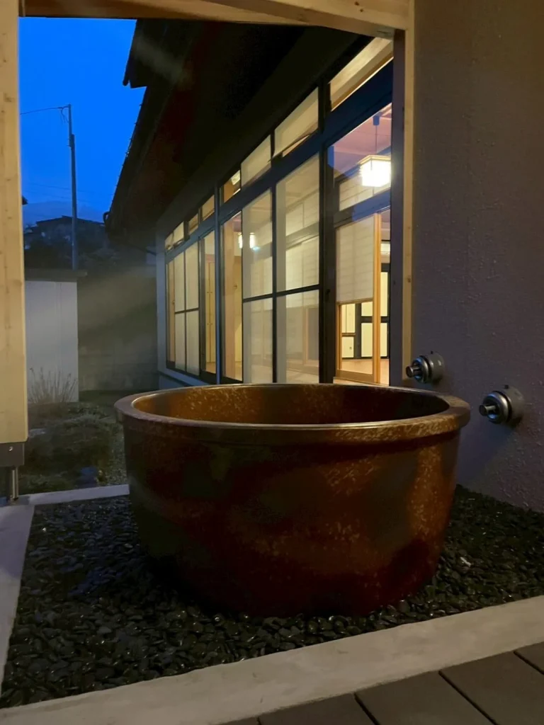 水風呂　信楽焼　導入事例